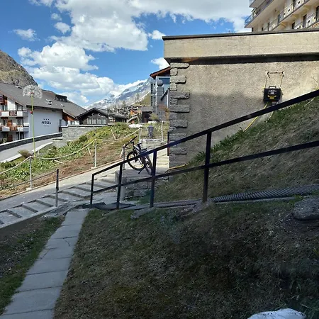 Chalet Annelis Apartments Zermatt Exterior photo